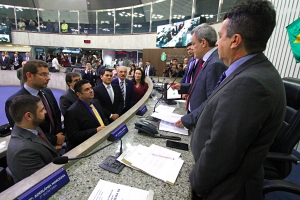 Deputado Gordim Araújo é empossado, durante a sessão plenária