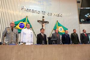 Sessão solene em homenagem ao Dia do Aviador e Dia do Paraquedista  