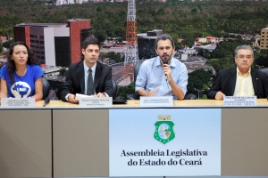 Audiência pública para discutir a atual situação dos estudantes universitários cearenses beneficiados pelo Fundo de Financiamento Estudantil