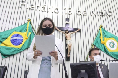 Leitura do expediente da sessão plenária, realizada pelo sistema híbrido, desta quarta-feira