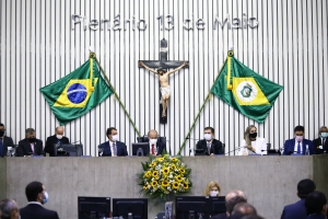 Atuação de prefeitos e prefeitas cearenses é destacada em sessão solene na AL