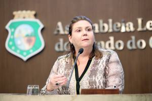 Dep. Fernanda Pessoa (PR)