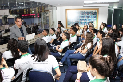 Projeto O Parlamento e sua História recebe a visita dos alunos da Escola de Ensino Profissional Eusébio de Queiroz