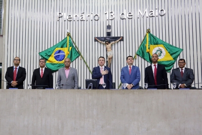 Grupo Força Jovem Universal recebe homenagens em solenidade na AL