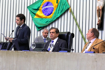 Leitura do expediente da sessão plenária desta terça-feira 