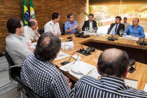 Reunião de deputados com o governador Camilo Santana