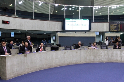 Visita do secretário estadual de Recursos Hídricos, Francisco Teixeira, à Assembleia Legislativa