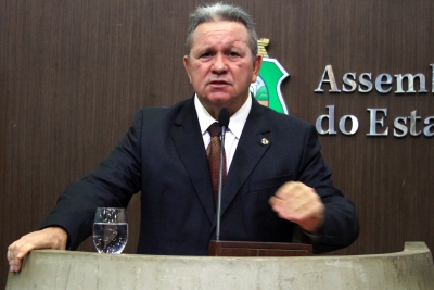 Deputado Roberto Mesquita