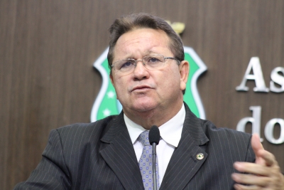 Deputado Roberto Mesquita