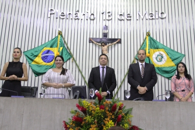 Dia Internacional do Tradutor Intérprete de Sinais é comemorado em solenidade