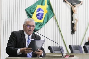 Delegado Cavalcante apoia investigação sobre obras do Castelão e contesta ataques à ação da PF