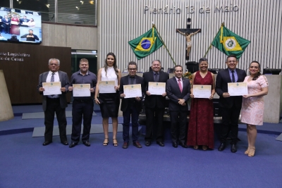 Assembleia homenageia arquivistas e técnicos de arquivo em solenidade