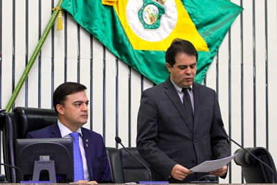 Leitura do expediente na abertura da sessão plenária desta sexta-feira