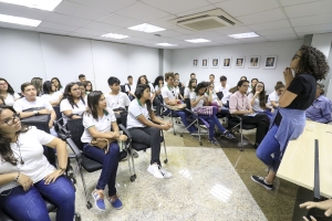 Alunos da Escola Creusa do Carmo Rocha participam de visita guiada na AL