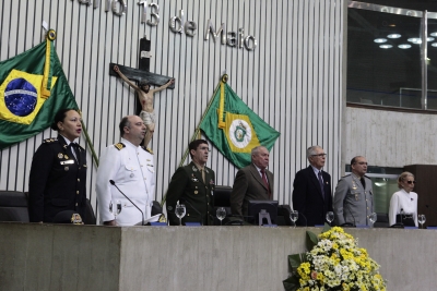 Sessão solene em homenagem ao Dia do Soldado