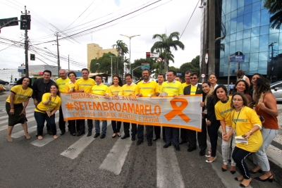 Frente Parlamentar em Defesa da Saúde Mental e Combate à Depressão e ao Suicídio realizou panfletagem no cruzamento da avenida Pontes Vieira