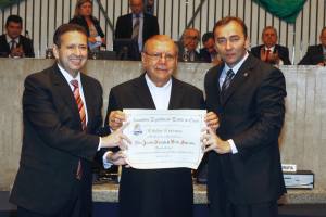 Bispo Dom Jacinto recebe Título de Cidadão Cearense