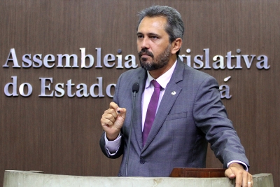 Deputado Elmano Freitas