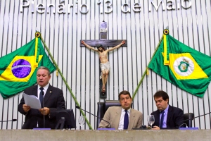 Leitura do expediente na abertura da sessão plenária desta sexta-feira