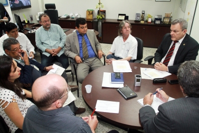 Reunião com servidores estaduais