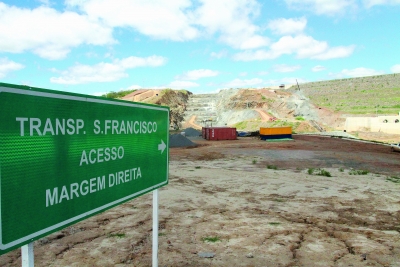 Comissão visita obras da transposição do rio São Francisco no Ceará