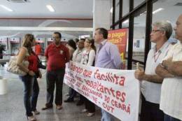 Sindicato dos Bancários fez protesto ontem na agência do Bradesco