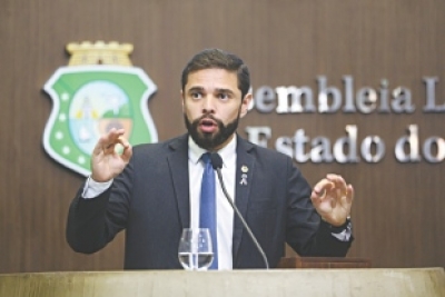 Deputado Júlio César admite que com uma boa equipe de assessores é possível o parlamentar ter produção satisfatória na Assembleia