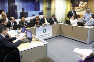 CCJR aprova uma mensagem do Executivo e oito projetos de deputados