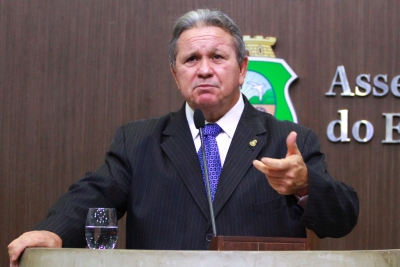 Deputado Roberto Mesquita