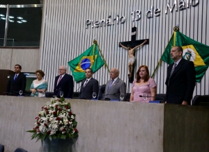 Literatura cearense é celebrada em sessão solene na Assembleia