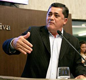 Deputado José Guimarães, líder do PT na Câmara dos Deputados, coordena o evento nacional do partido, em Fortaleza 