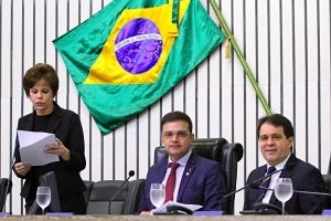 Leitura do expediente na abertura da sessão plenária desta sexta-feira