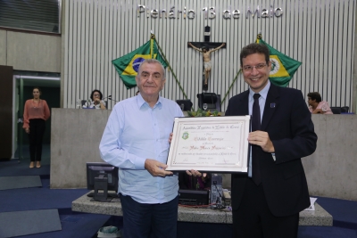 Padre Marco Passerini recebe Título de Cidadão Cearense em solenidade na AL