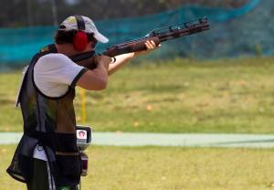 Tiro esportivo é tema do Olimpíadas 2016 neste sábado   