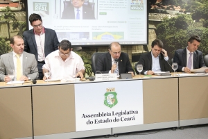 CCJR aprova dois projetos do Executivo e TJ e sete de parlamentares