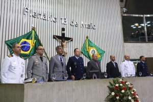 Força Aérea Brasileira, aviadores e paraquedistas são homenageados na AL