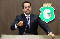 Deputado Vitor Valim