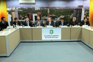 Audiência pública debate reajuste de mensalidades de universidades 