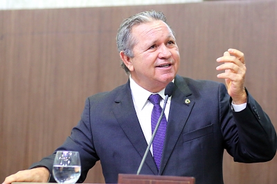 Deputado Roberto Mesquita