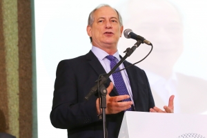 Ex-ministro Ciro Gomes