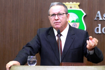 Deputado Roberto Mesquita