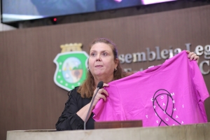 Fernanda Pessoa convida população para participar da Caminhada Rosa