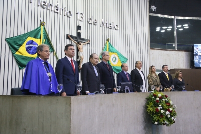 Ex-governador César Cals é homenageado em sessão solene na AL