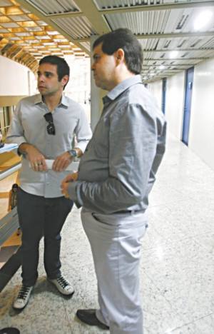 Deputados Júlio Cesar e Evandro Leitão, respectivamente vice-líder e líder do Governo, após a reunião de ontem com o secretário Mauro Filho