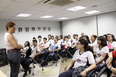 Colégio Santa Helena participa do projeto  O Parlamento e sua História