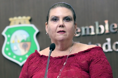 Dep. Fernanda Pessoa (PR)