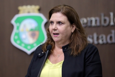 Dep. Fernanda Pessoa (PR)