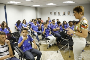 EEFM Félix de Azevedo participa do projeto O Parlamento e sua História