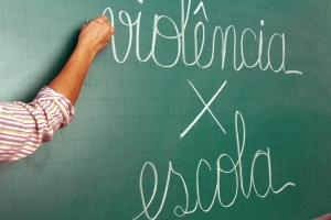 Iniciativa parlamentar sugere debate nas escolas sobre violência doméstica