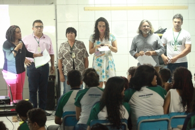 Alunos da Escola Adauto Bezerra recebem Caravana de Combate à Violência